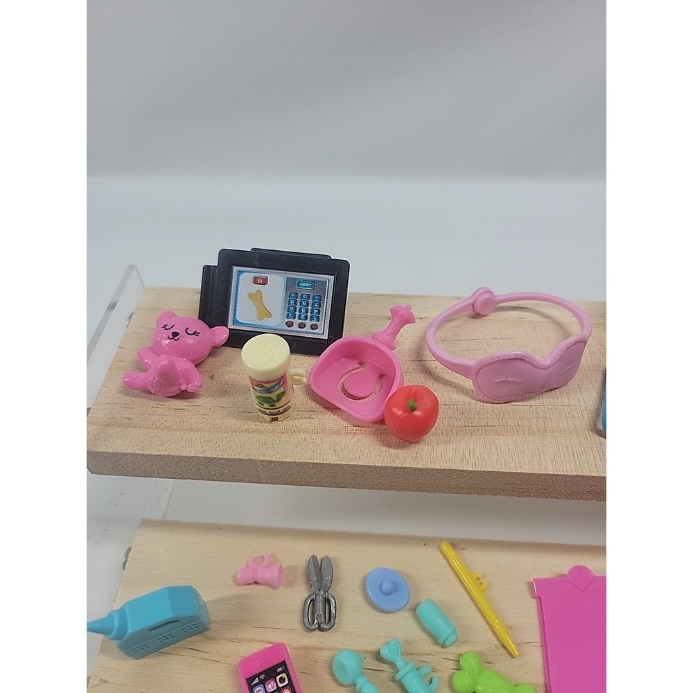 Barbie Accessories 80s/90s Playset 40 Piece Lot - Picture 7 of 7